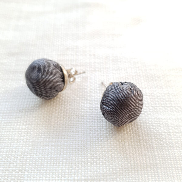 STERLING SILVER EAR STUDS IN GREY SILK